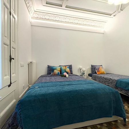 Bcn Centric Rooms Barcelona Bagian luar foto